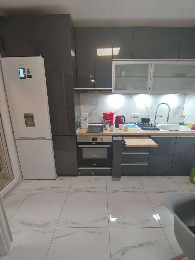 New!90Sqm10Minairport2Bedrooms テッサロニキ エクステリア 写真